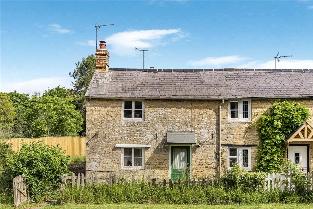 3 bedroom cottage, Barnard Gate, Witney OX29 - Sold
