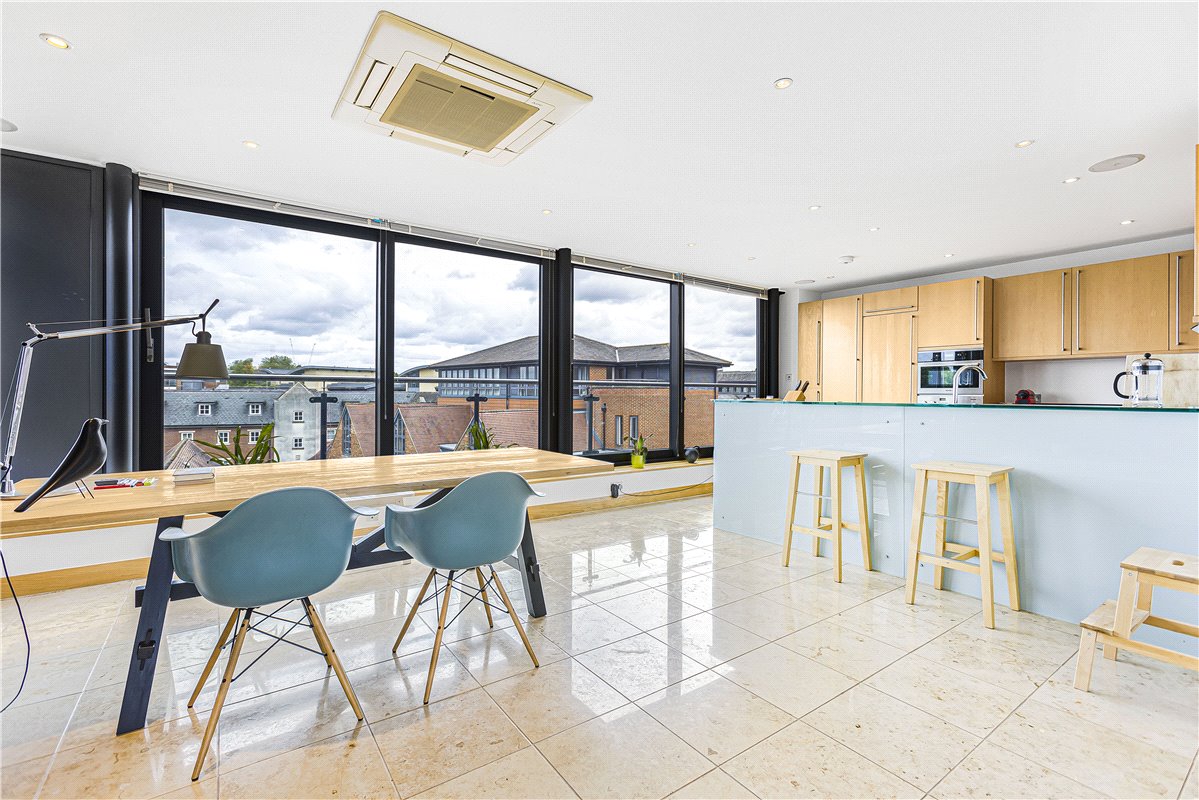 4 bedroom flat, St. Thomas Street, Oxford OX1 - Sold