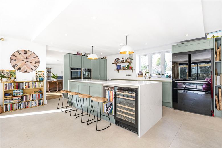 5 bedroom house, Middle Street, Islip OX5 - Sold