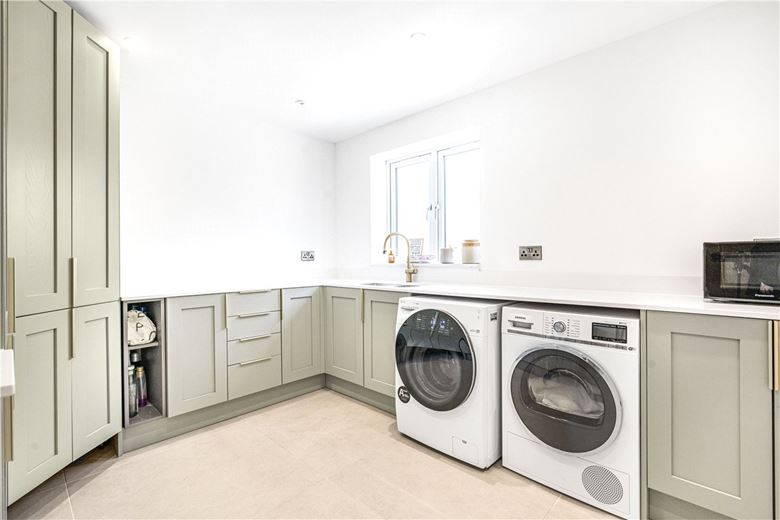 5 bedroom house, Middle Street, Islip OX5 - Sold