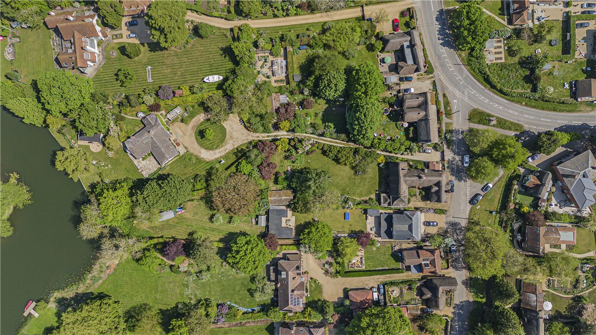 4 bedroom cottage, High Street, Long Wittenham OX14 - Available