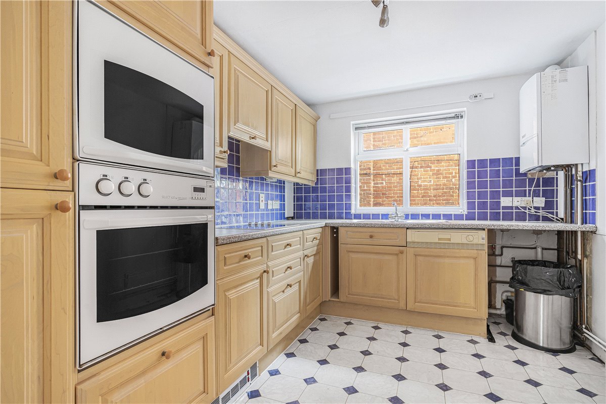 2 bedroom flat, Banbury Road, Oxford OX2 - Sold STC