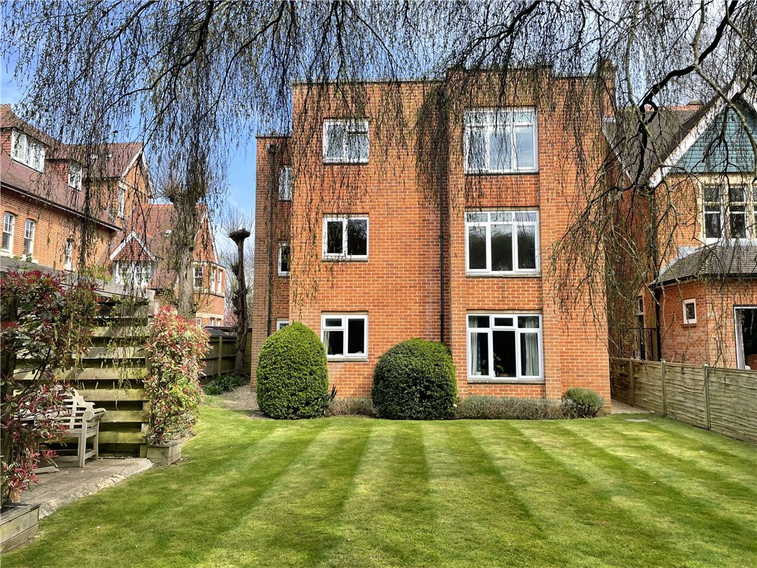 2 bedroom flat, Banbury Road, Oxford OX2 - Sold STC