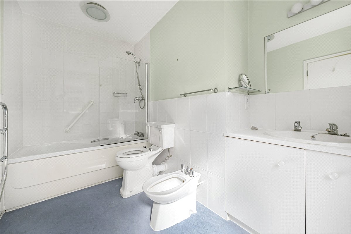 3 bedroom flat, Banbury Road, Oxford OX2 - Sold