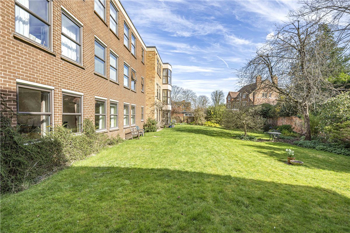 3 bedroom flat, Banbury Road, Oxford OX2 - Sold