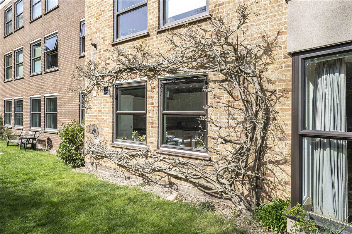 3 bedroom flat, Banbury Road, Oxford OX2 - Sold