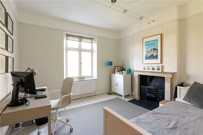 5 bedroom house, Station Yard, Steventon OX13 - Available