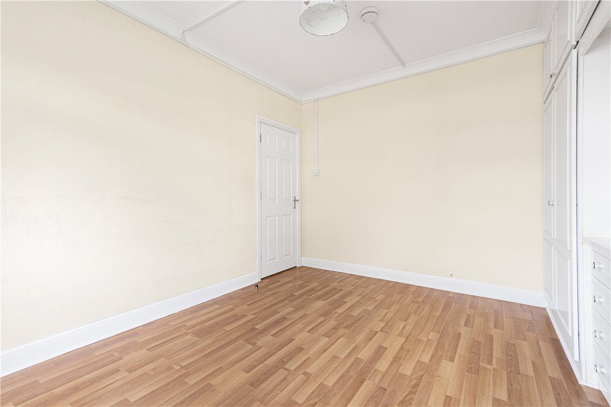 3 bedroom bungalow, Islip Gardens, Northolt UB5 - Sold