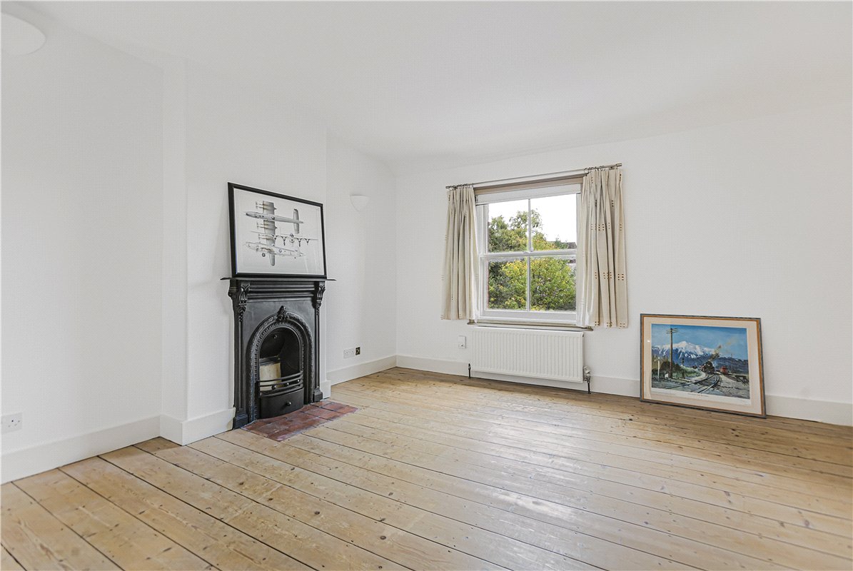2 bedroom house, Thames Street, Abingdon OX14 - Available
