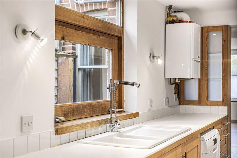 2 bedroom house, Thames Street, Abingdon OX14 - Available