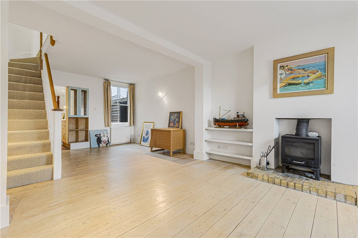 2 bedroom house, Thames Street, Abingdon OX14 - Available