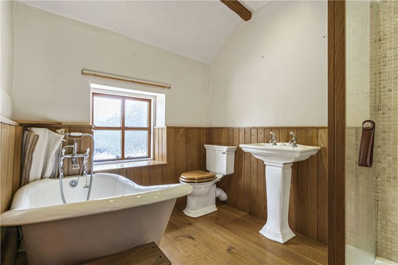 4 bedroom cottage, Old Mains Lane, Poulton-le-Fylde FY6 - Sold STC