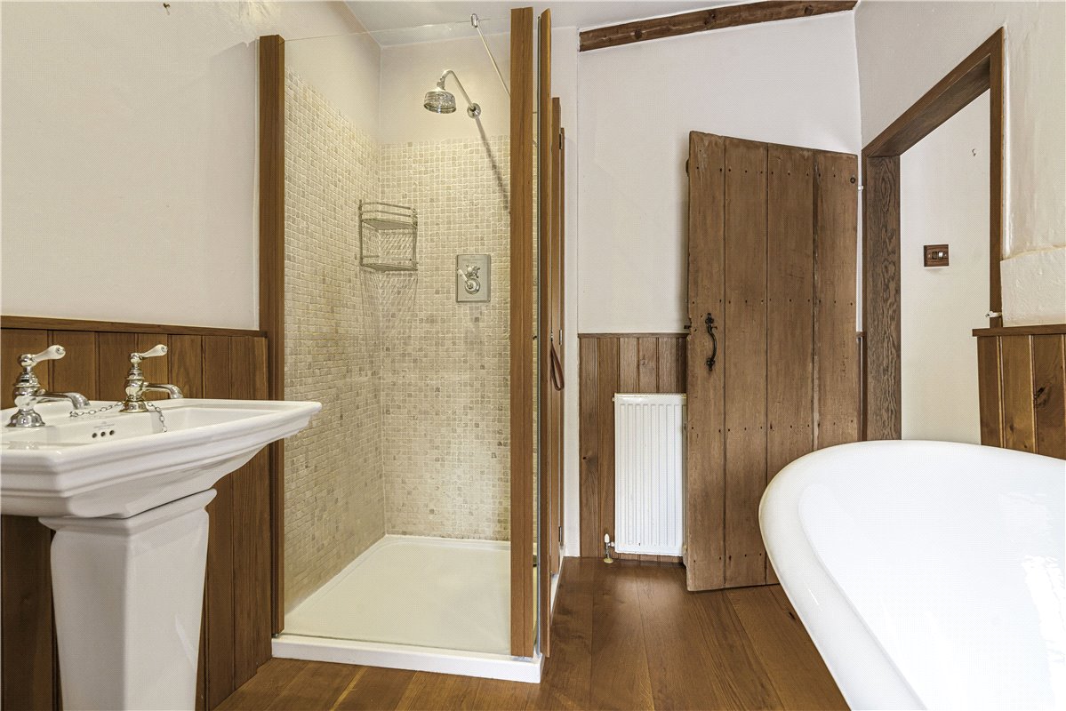 4 bedroom cottage, Old Mains Lane, Poulton-le-Fylde FY6 - Sold STC