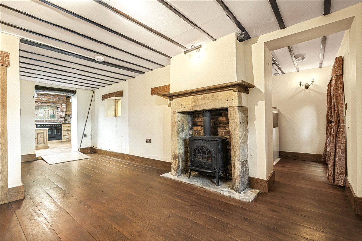 4 bedroom cottage, Old Mains Lane, Poulton-le-Fylde FY6 - Sold STC