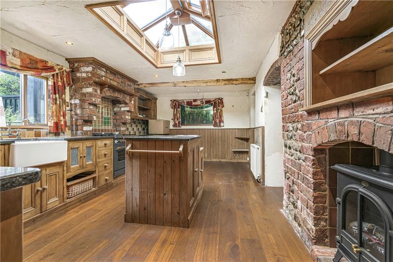 4 bedroom cottage, Old Mains Lane, Poulton-le-Fylde FY6 - Sold STC