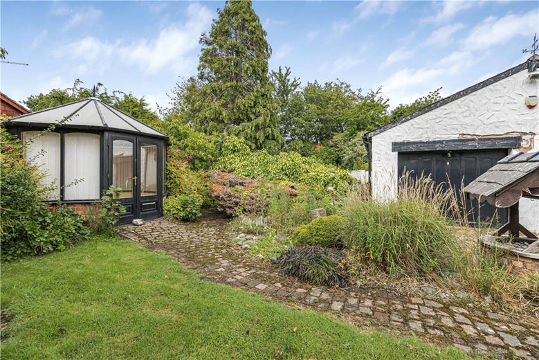 4 bedroom cottage, Old Mains Lane, Poulton-le-Fylde FY6 - Sold STC