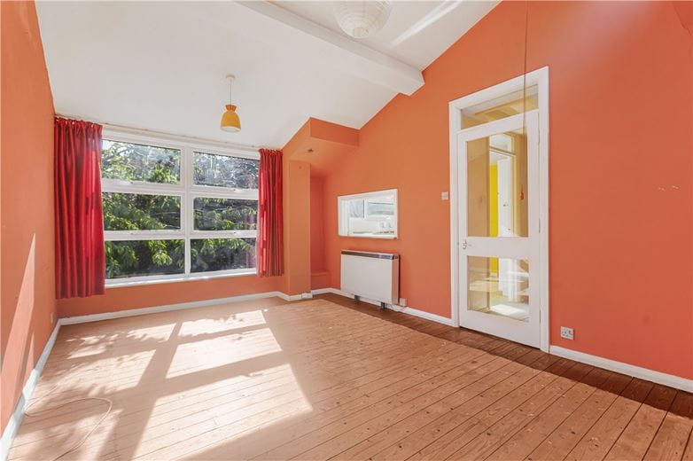 2 bedroom flat, Russell Court, Oxford OX2 - Sold