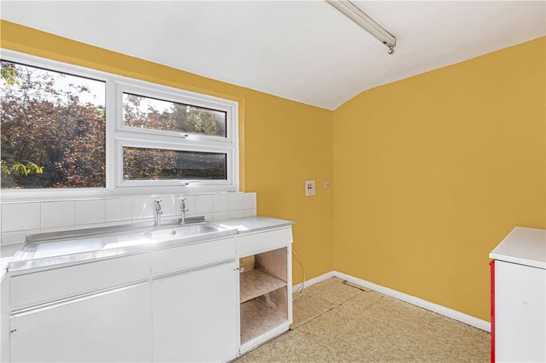 2 bedroom flat, Russell Court, Oxford OX2 - Sold