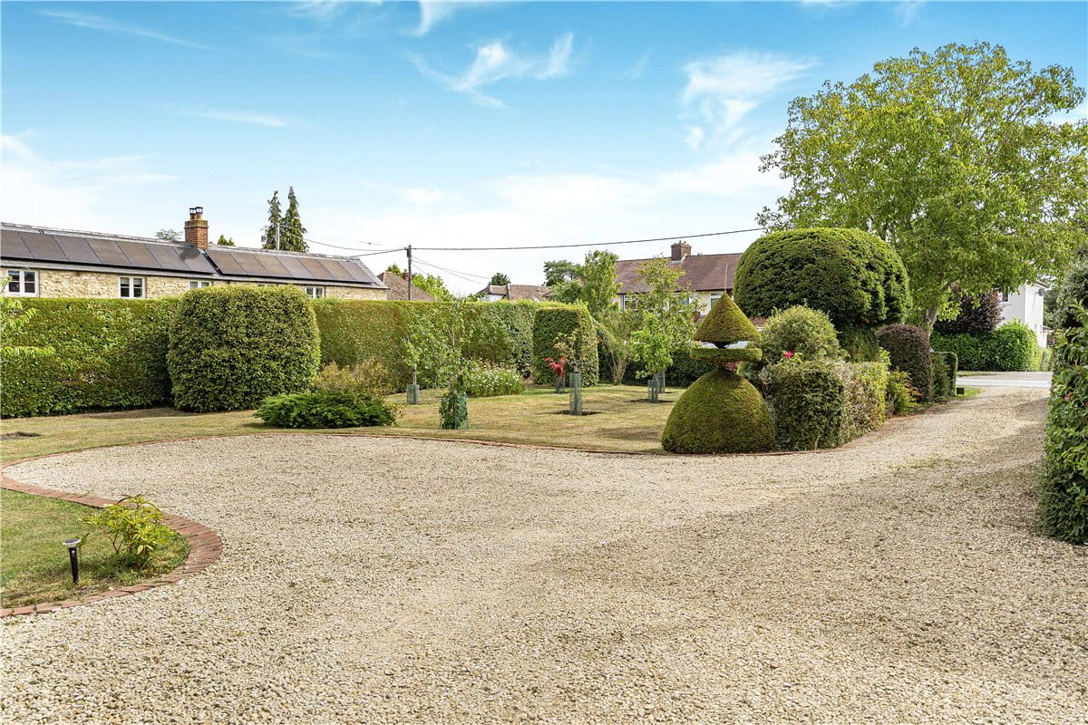 5 bedroom house, Eaton Road, Appleton OX13 - Sold STC