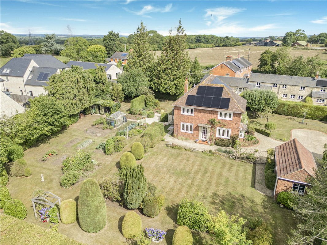 5 bedroom house, Eaton Road, Appleton OX13 - Sold STC