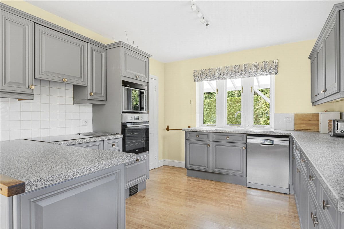 5 bedroom house, Eaton Road, Appleton OX13 - Sold STC