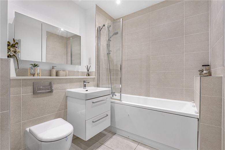 4 bedroom house, Baynhams Drive, Oxford OX2 - Sold