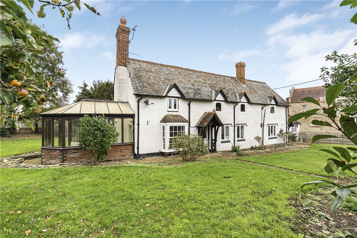 5 bedroom cottage, Valley Road, Finmere MK18 - Sold STC