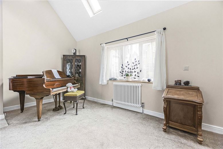 4 bedroom , Bayswater Farm Road, Headington OX3 - Available