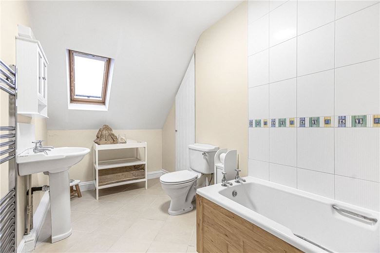 4 bedroom , Bayswater Farm Road, Headington OX3 - Available