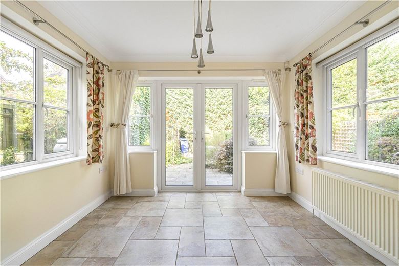 4 bedroom house, Poppy Close, Yarnton OX5 - Available