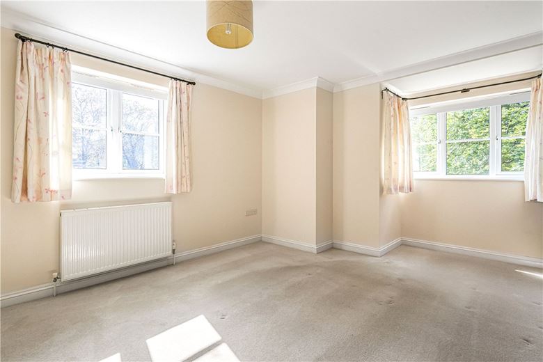 4 bedroom house, Poppy Close, Yarnton OX5 - Available