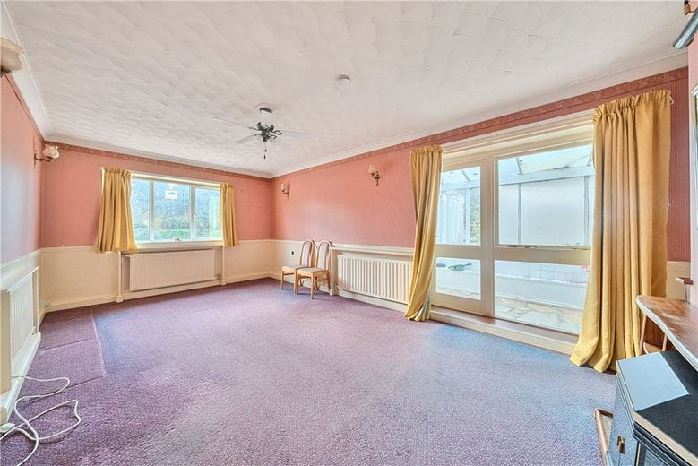 3 bedroom bungalow, Bridle Path, Charney Bassett OX12 - Available