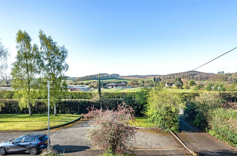 4 bedroom house, Watling Street, Hints B78 - Available