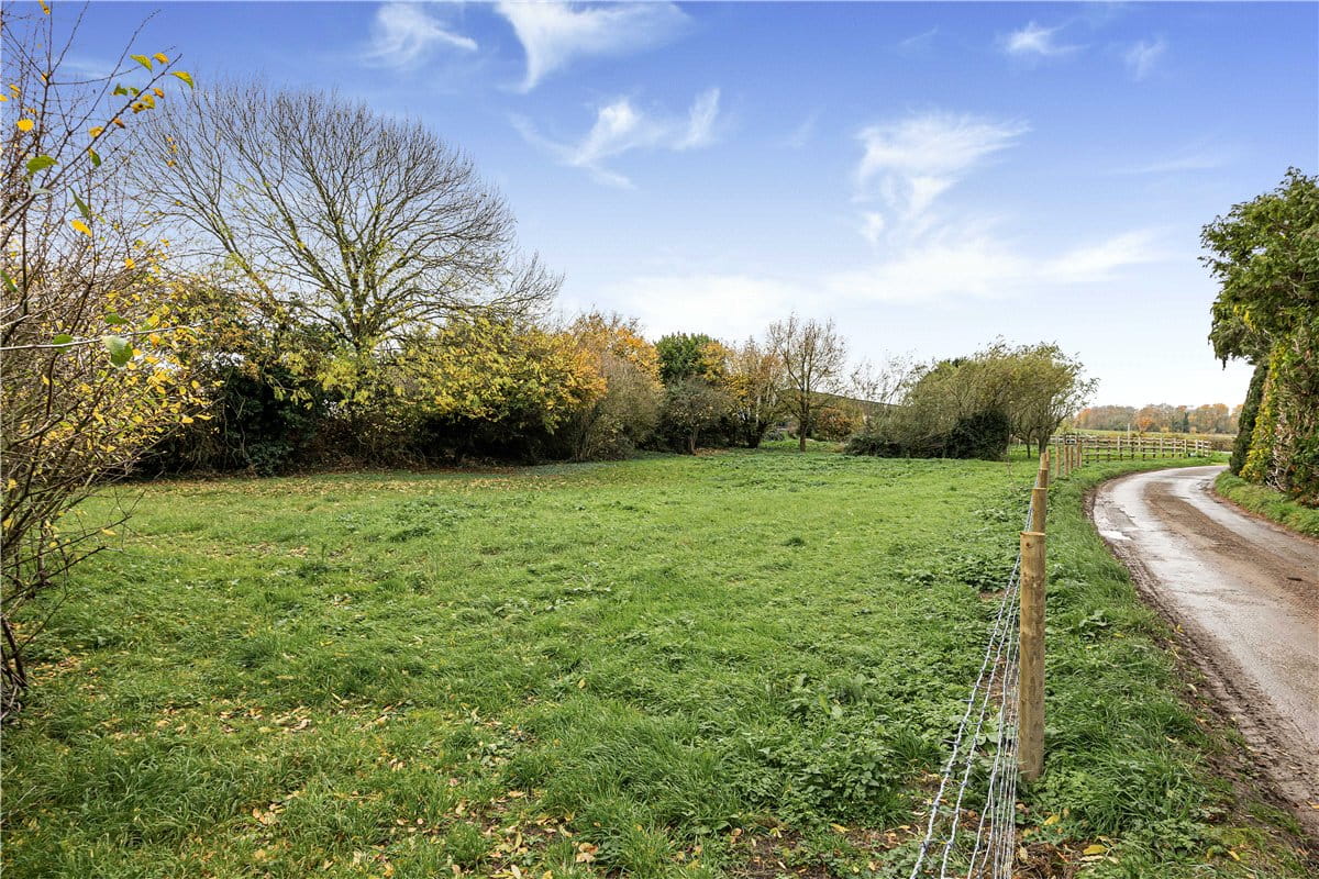 4 bedroom house, Queen Camel, Yeovil BA22 - Available