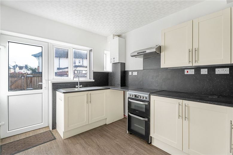 2 bedroom maisonette, West Ruislip Court, Ickenham Road HA4 - Available