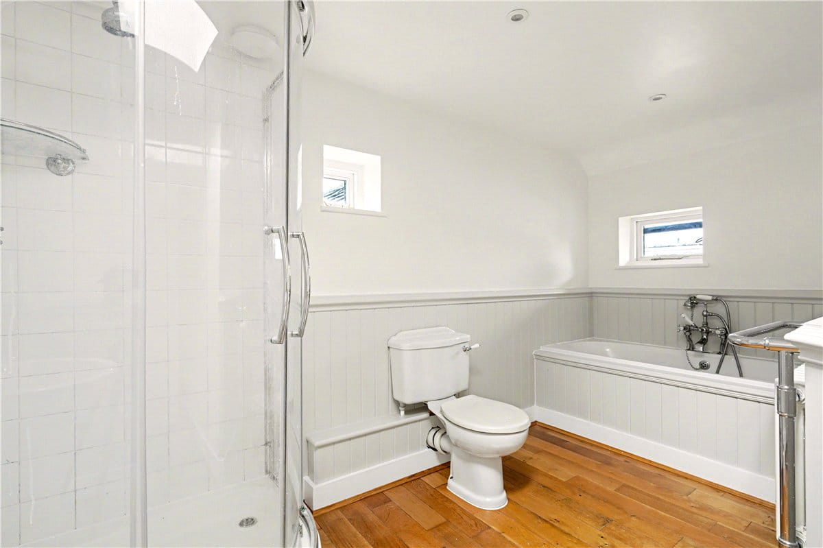 4 bedroom cottage, Lower Hartwell, Aylesbury HP17 - Available