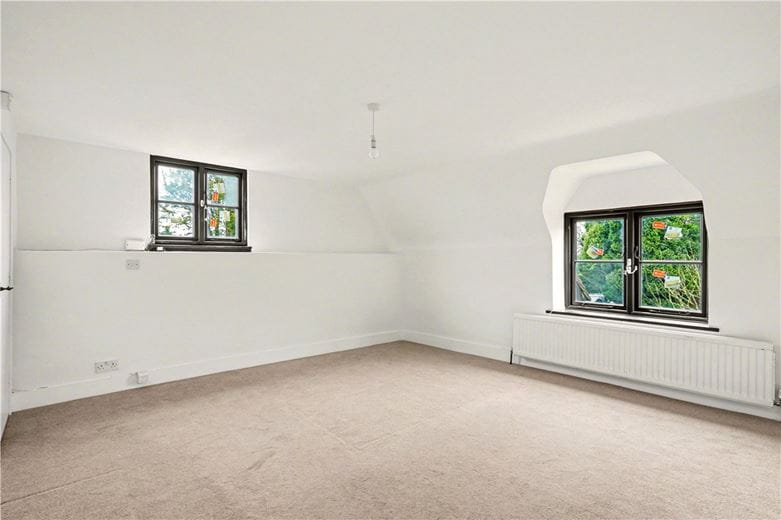 4 bedroom cottage, Lower Hartwell, Aylesbury HP17 - Available