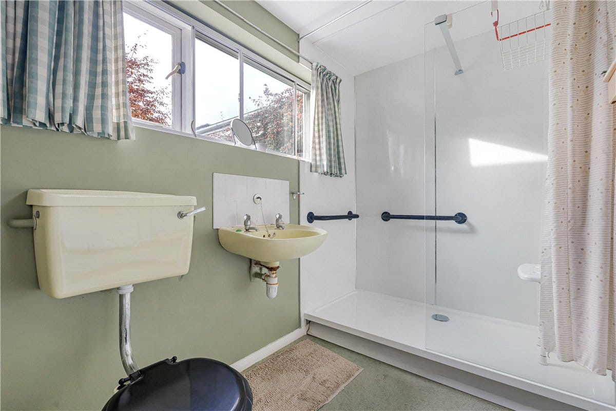 3 bedroom bungalow, Priory Close, Horton-cum-Studley OX33 - Available