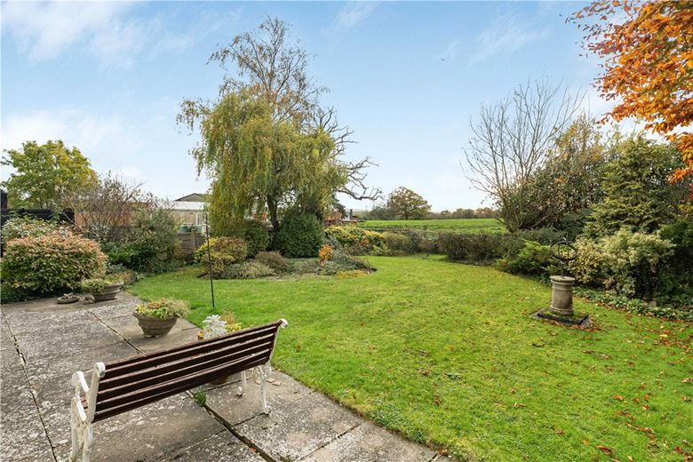 3 bedroom bungalow, Priory Close, Horton-cum-Studley OX33 - Available