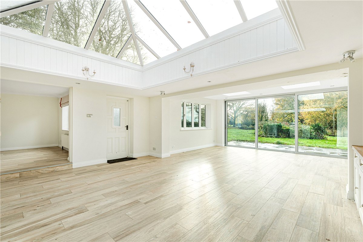 5 bedroom house, Tortington, Arundel BN18 - Available