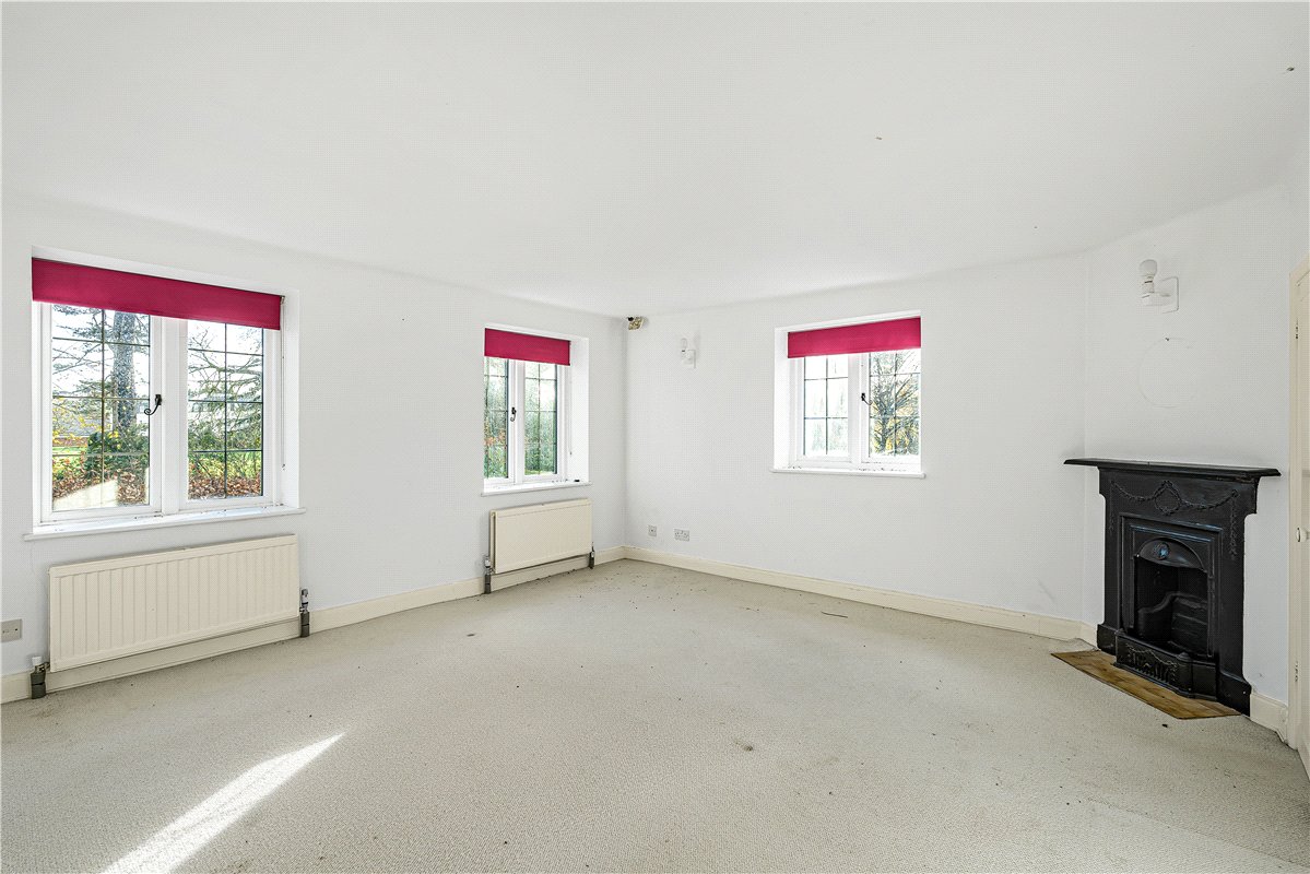 5 bedroom house, Tortington, Arundel BN18 - Available