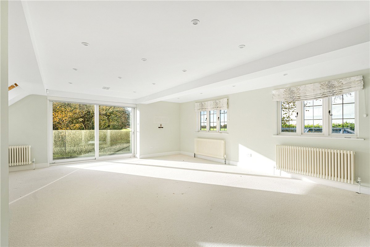 5 bedroom house, Tortington, Arundel BN18 - Available