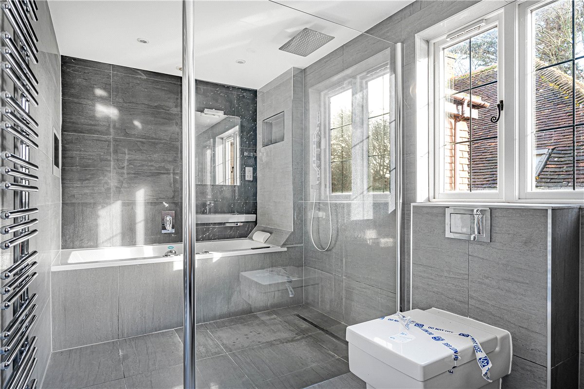 5 bedroom house, Tortington, Arundel BN18 - Available