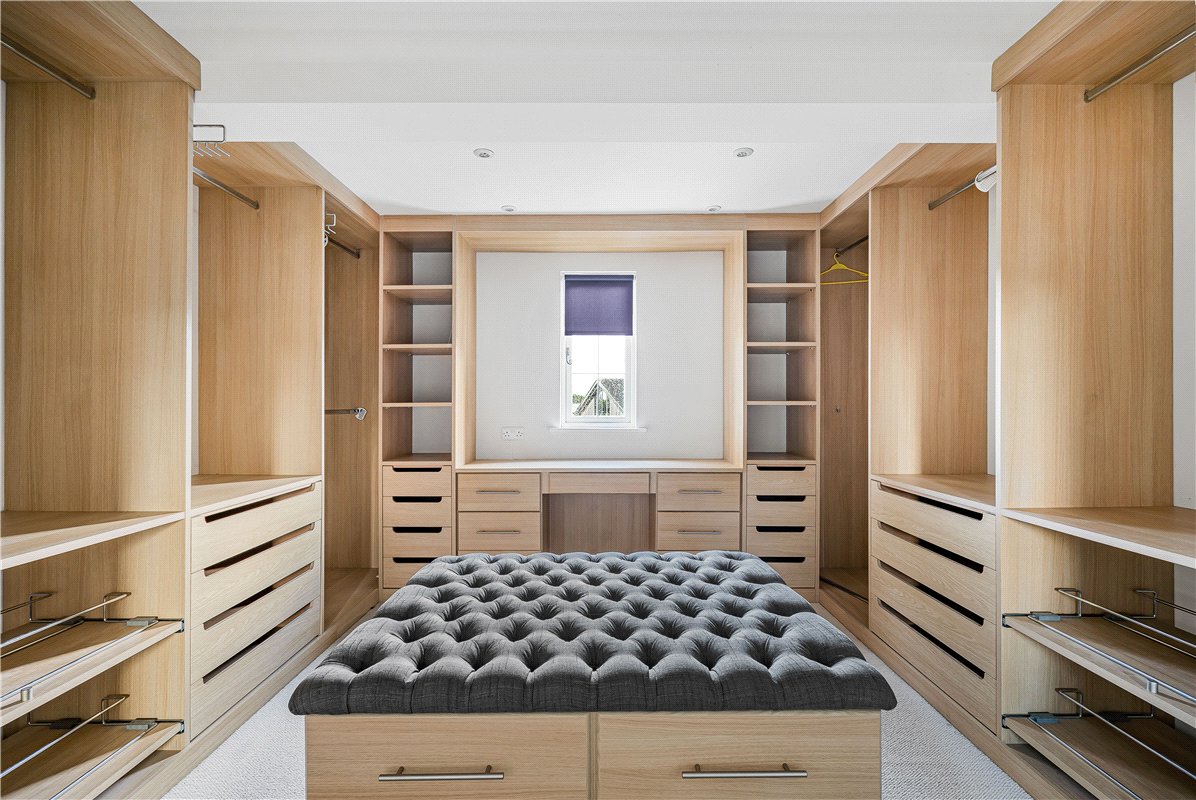 5 bedroom house, Tortington, Arundel BN18 - Available