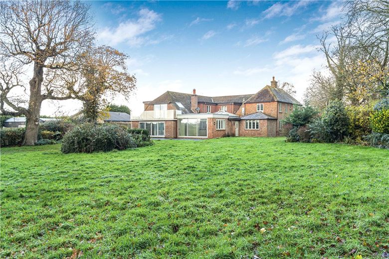 5 bedroom house, Tortington, Arundel BN18 - Available