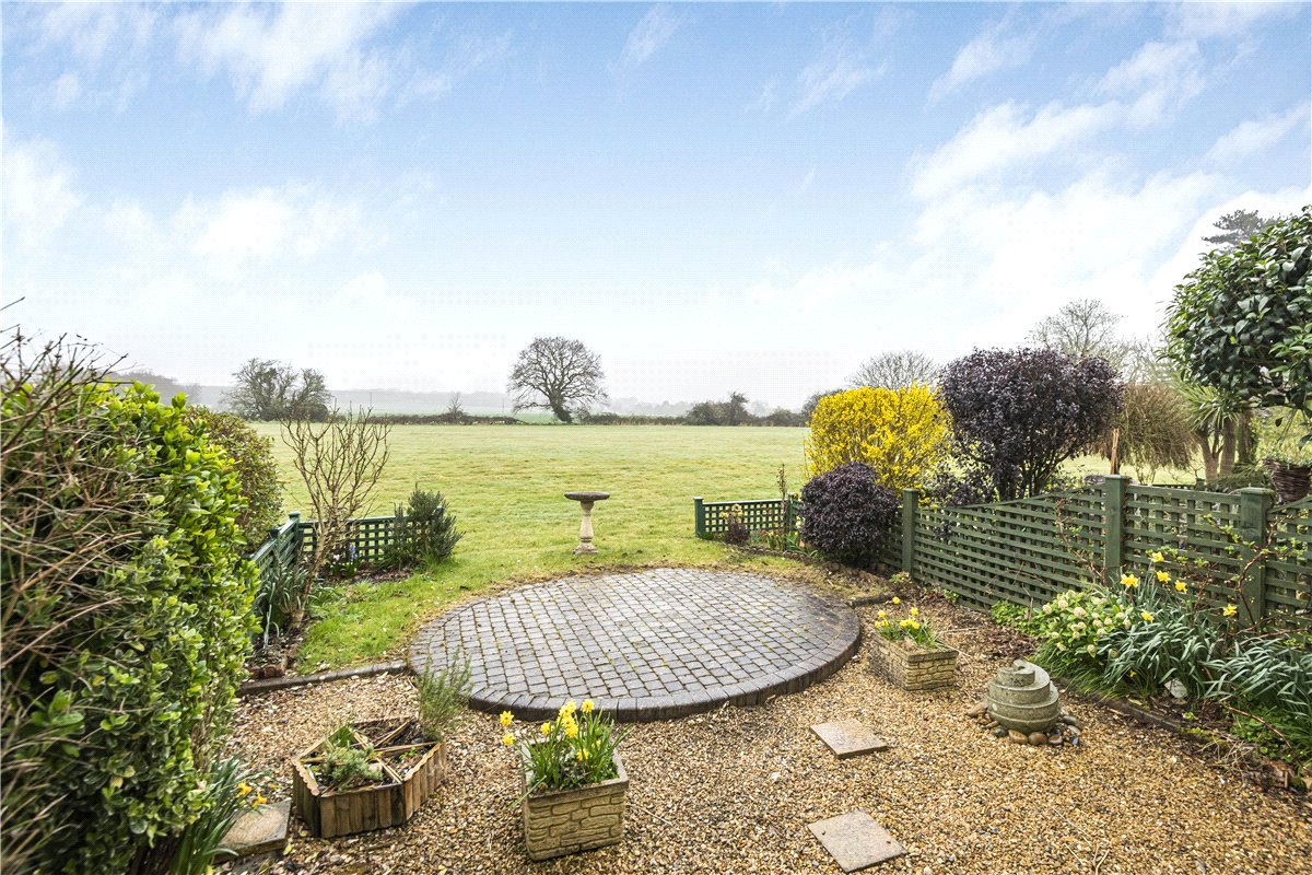 3 bedroom house, Ford Road, Tortington BN18 - Available