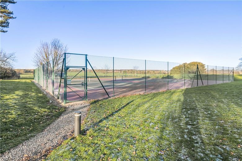 3 bedroom house, Tortington Manor, Ford Road BN18 - Available