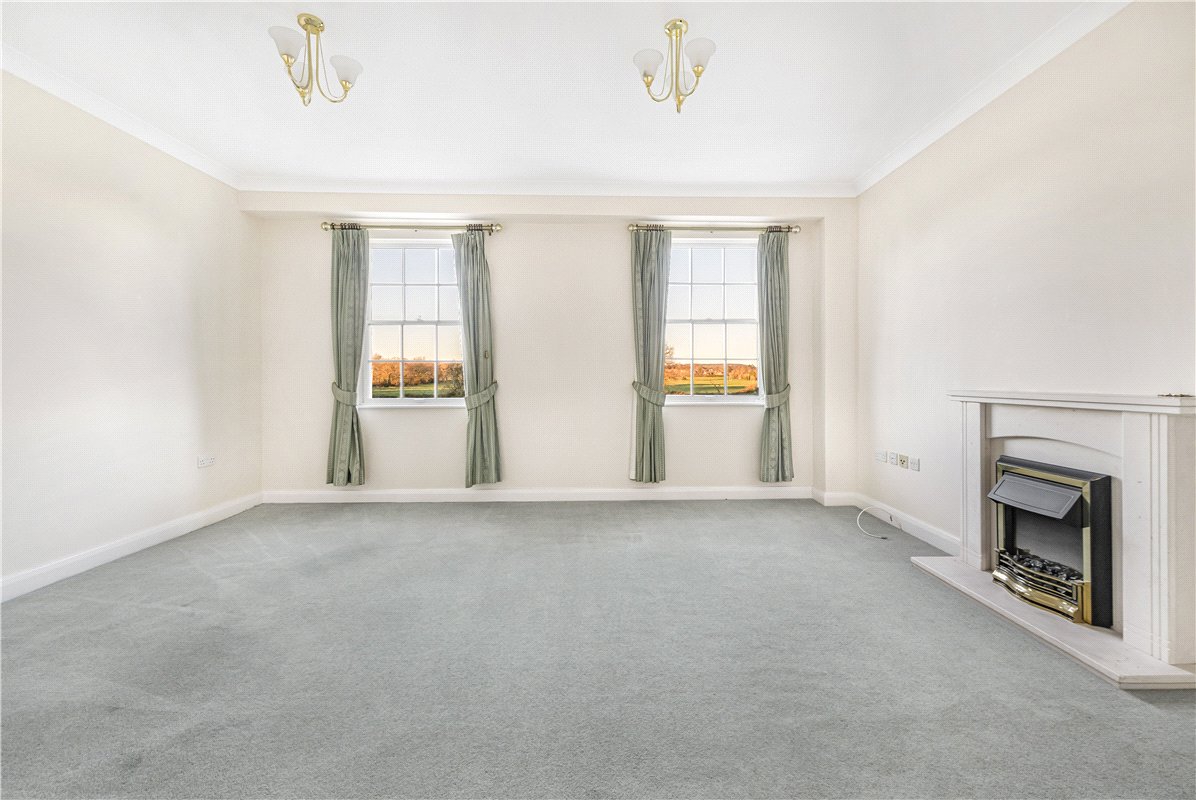 3 bedroom house, Tortington Manor, Ford Road BN18 - Available