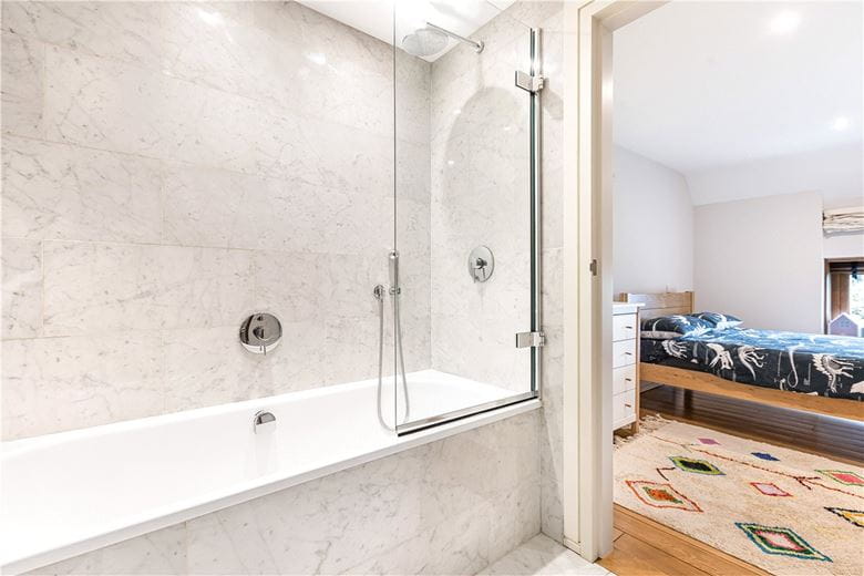 5 bedroom , Great Haseley, OX44 - Available