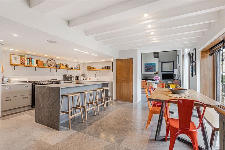 5 bedroom , Great Haseley, OX44 - Available